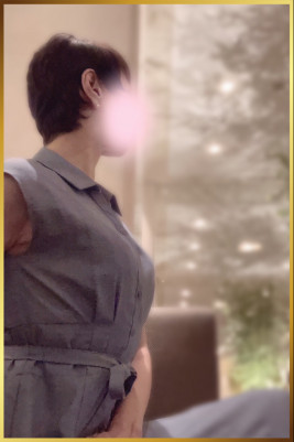 高倉あや