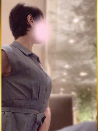 高倉あや