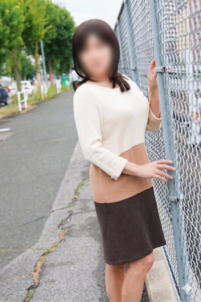 れい(55)